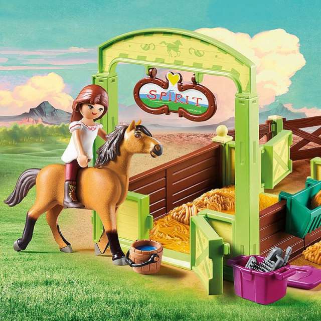 Lucky & Spirit with Horse Stall Spirit Riding Free Playmobil Set