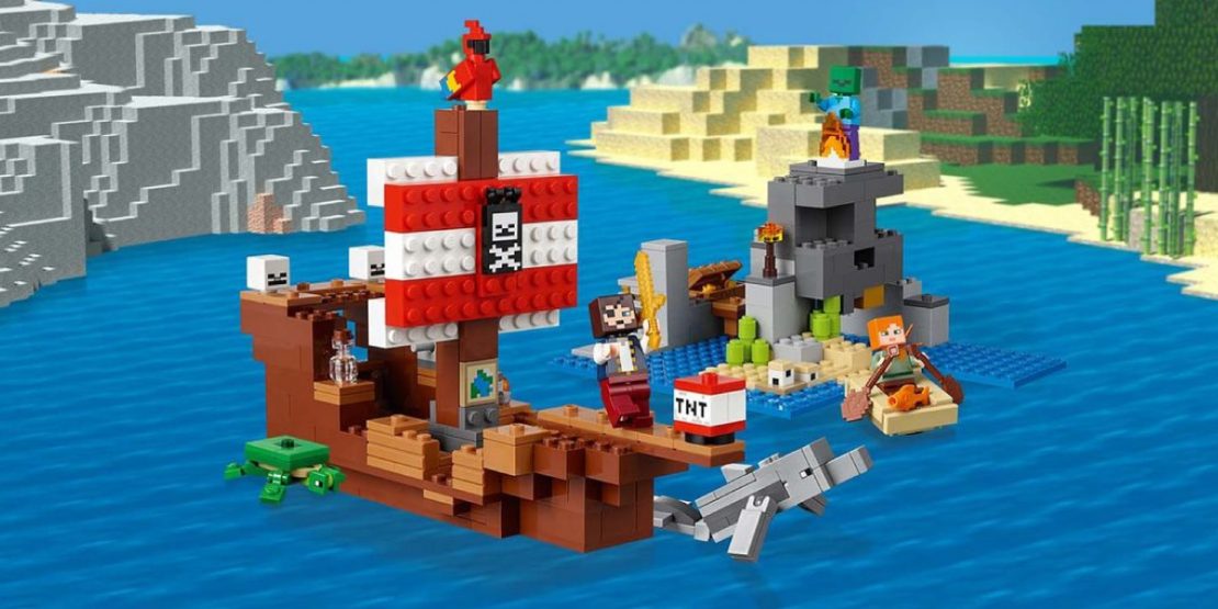LEGO Minecraft Pirate Ship Adventure